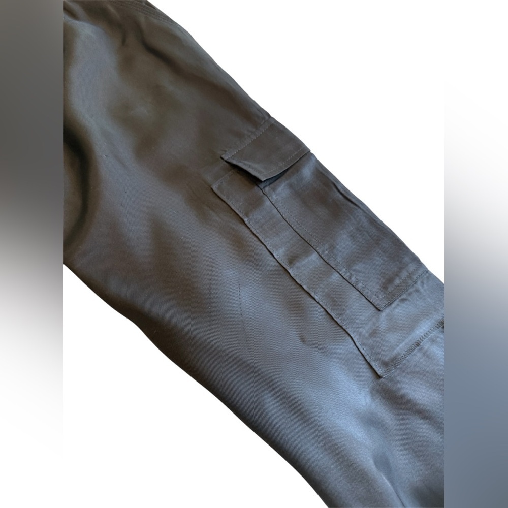 Cinq a Sept Giles black elastic waist silky smooth cargo jogger Pants size small - Picture 7 of 10